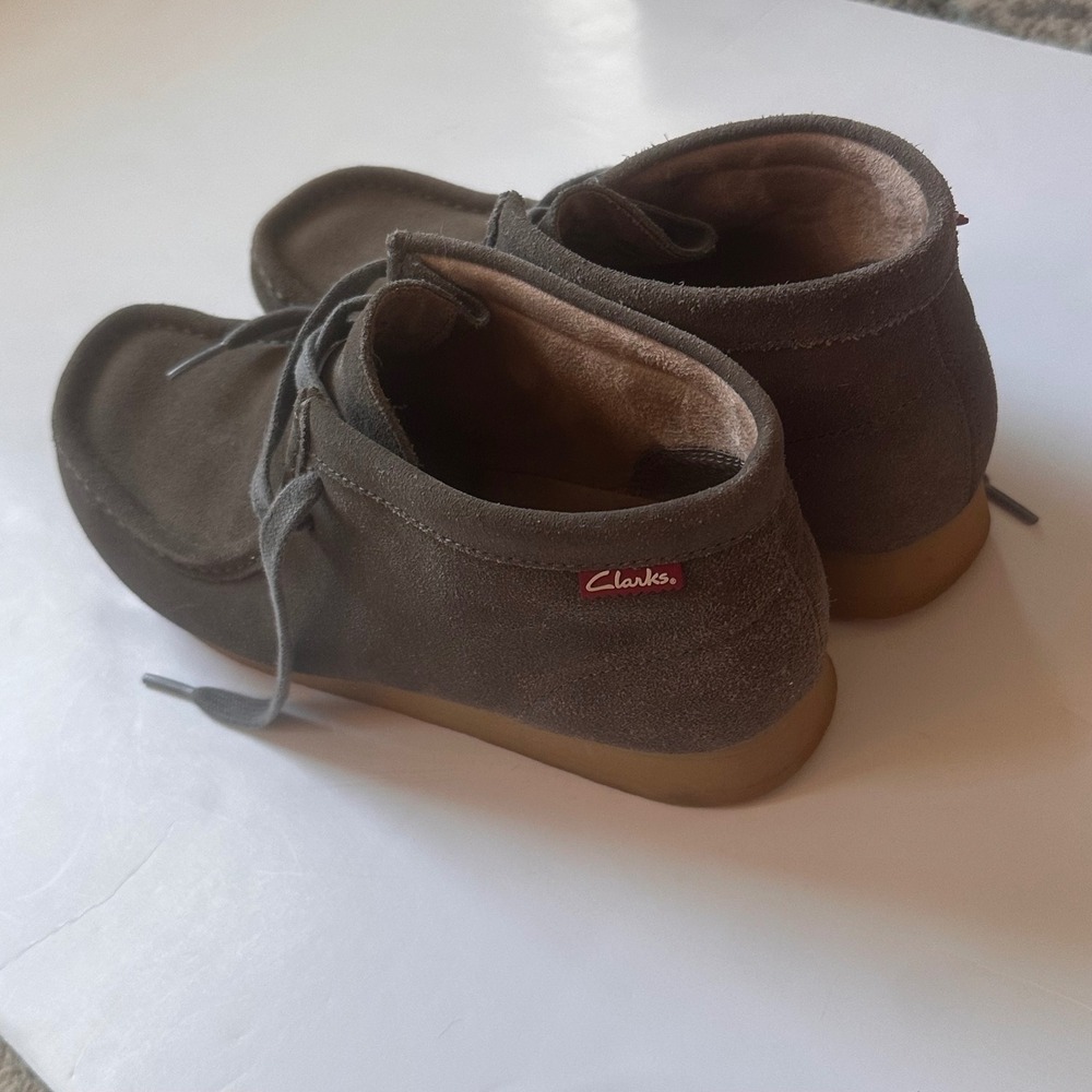 Clarks Wallabee Grey Suede Moccasin Boots Mens 8 Crepe Sole 26107664 - Picture 2 of 4